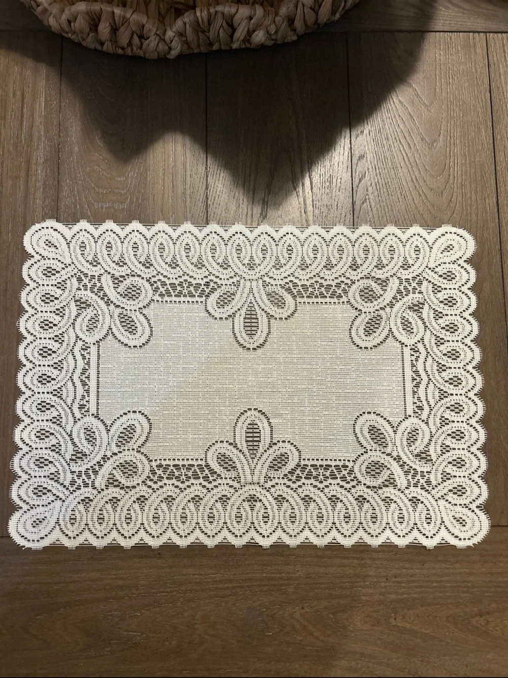 White Lace-Style Placemats for Home Dining